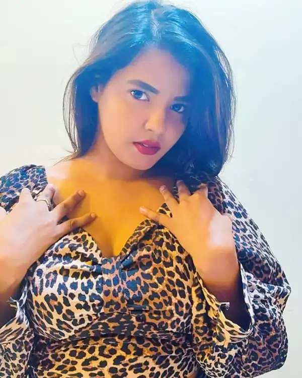 Sakshi vip call girls in Gurgaon